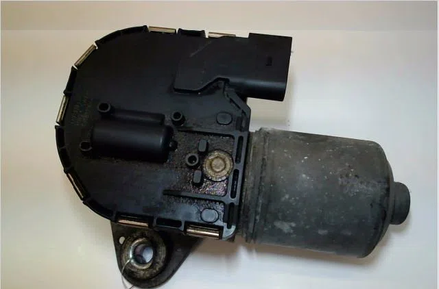Moteur essuie-glace avant Audi A6 C6 Avant (4F5) 3.0 tdi quattro (2006-2008) occasion