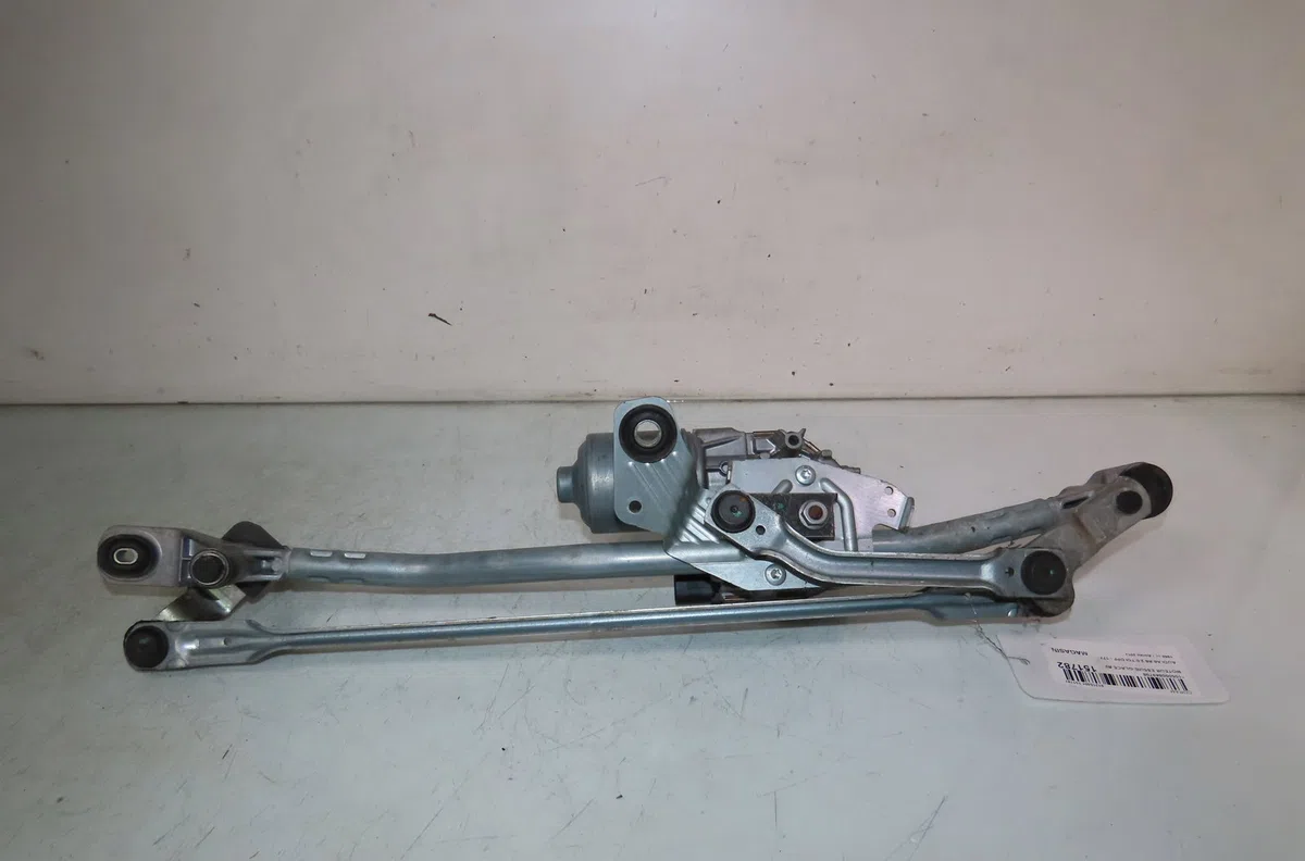 Moteur essuie-glace avant Audi A6 C7 (4G2, 4GC) 2.0 tdi (2011-2018) occasion