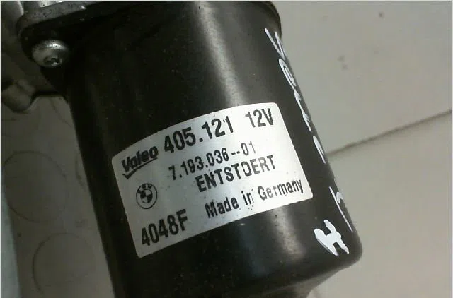 Moteur essuie-glace avant B.M.W. SERIE 1 I Phase 2 01-2007--07-2011 118d 143ch occasion