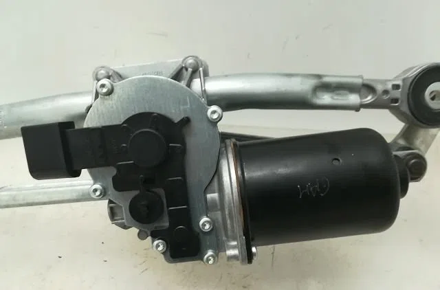 Moteur essuie-glace avant B.M.W. SERIE 3 V 2007 occasion