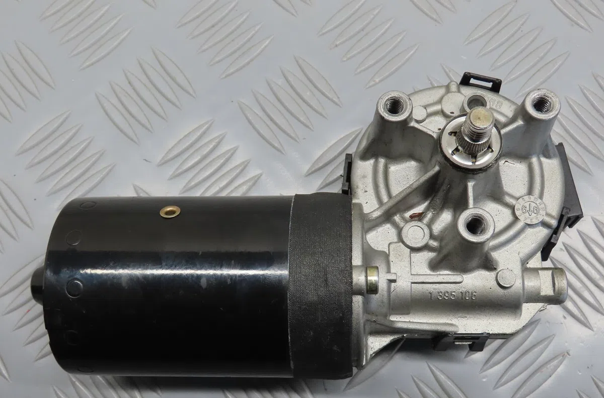 Moteur essuie-glace avant Bmw 3 (E46) 316 i (1998-2002) occasion