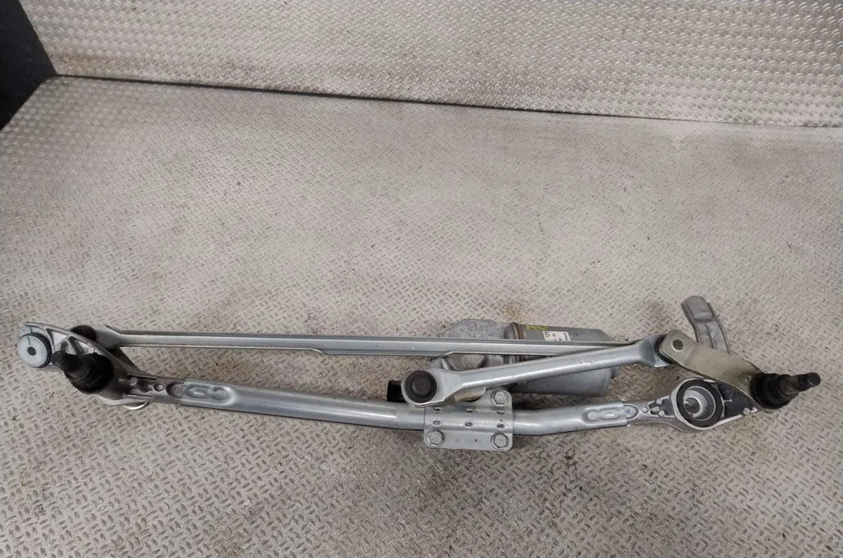 Moteur essuie-glace avant Bmw 3 (E90) 316 d (2009-2011) occasion