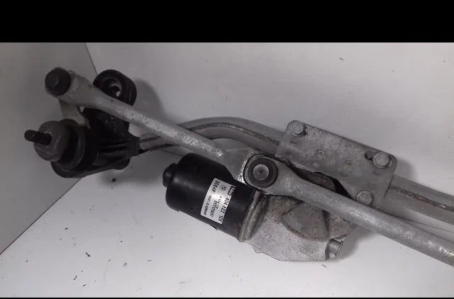 Moteur essuie-glace avant Bmw 5 (E60) 525 d (2004-2010) occasion
