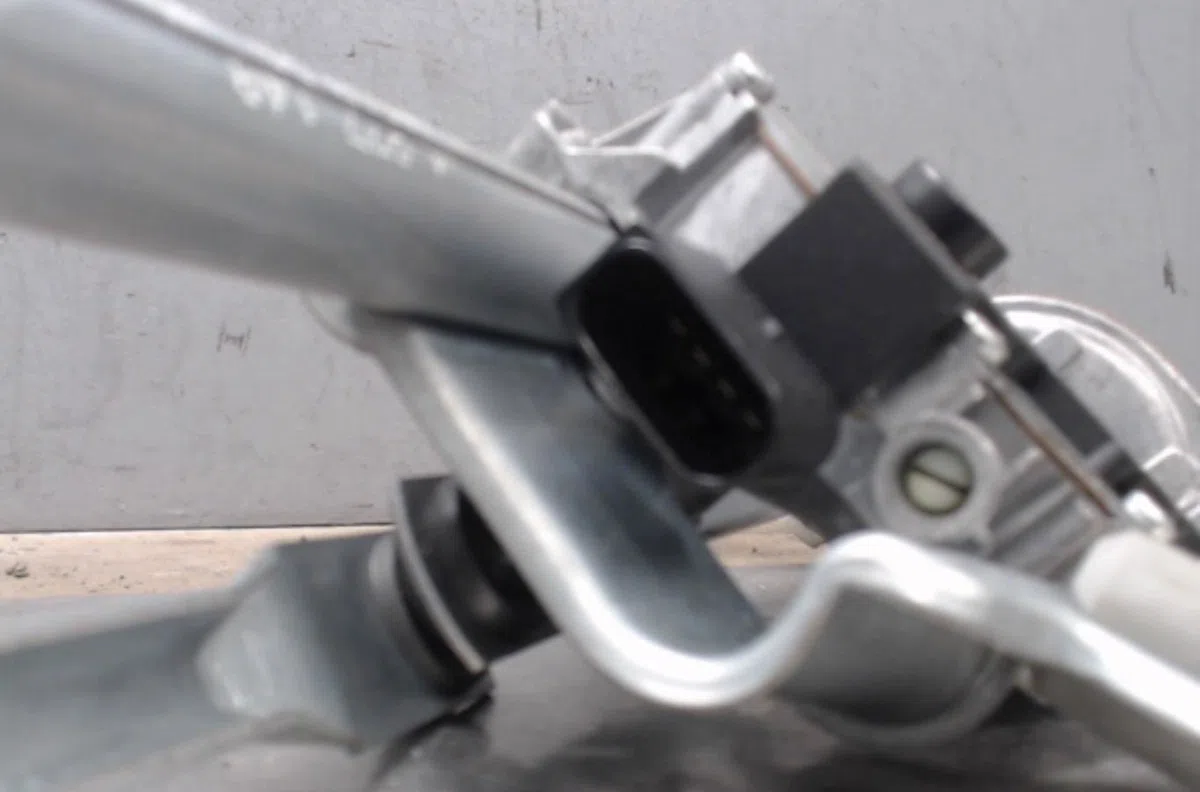 Moteur essuie-glace avant BMW SERIE 1 E82  SERIE 1 E82 COUPE occasion