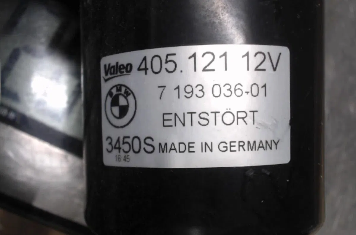 Moteur essuie-glace avant BMW SERIE 1 E82  SERIE 1 E82 COUPE occasion