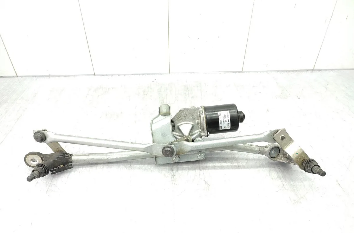 Moteur essuie-glace avant BMW SERIE 1 E87 PHASE 1 occasion