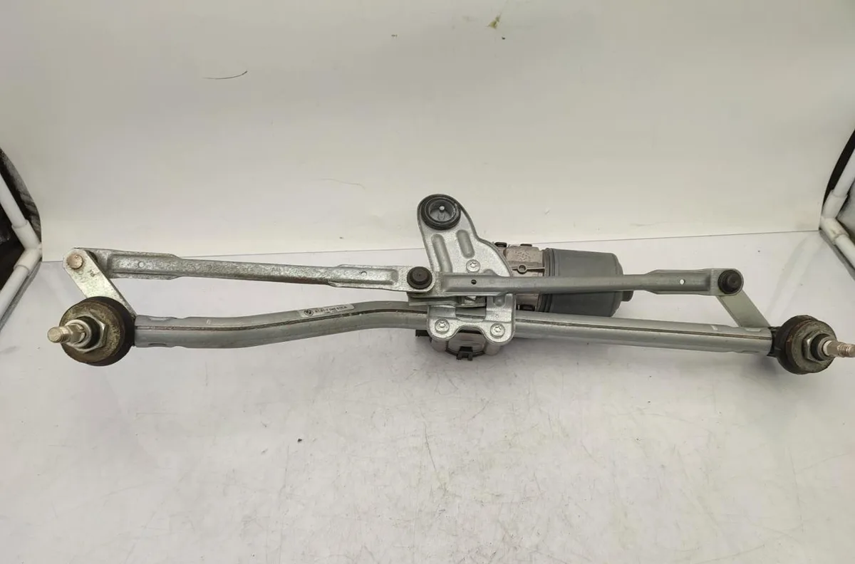 Moteur essuie-glace avant BMW SERIE 3 E46 COUPE PHASE 2 occasion