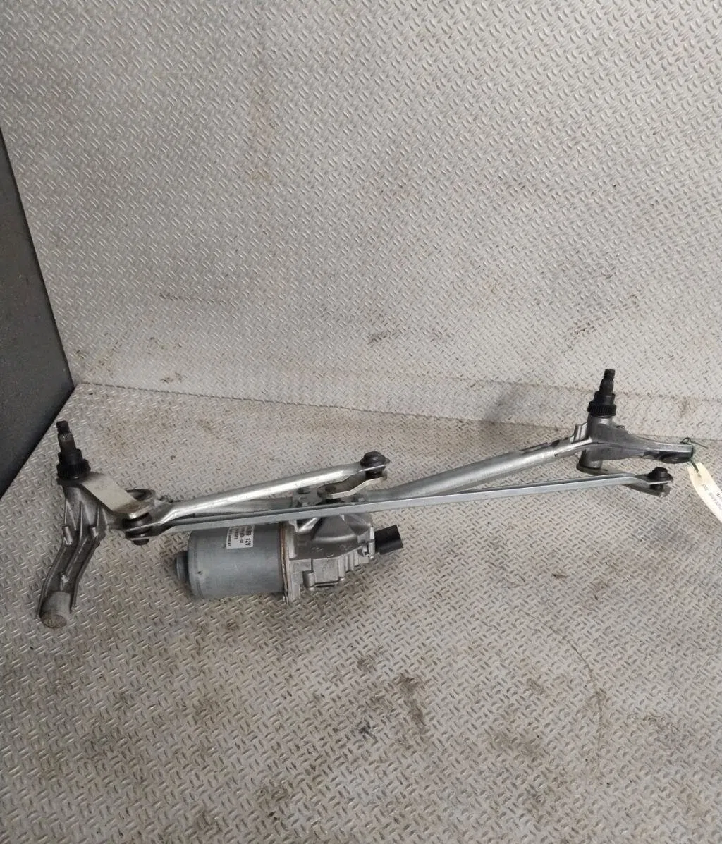 Moteur essuie-glace avant BMW SERIE 3 E91  SERIE 3 E91 TOURING PHASE 2 BREAK occasion