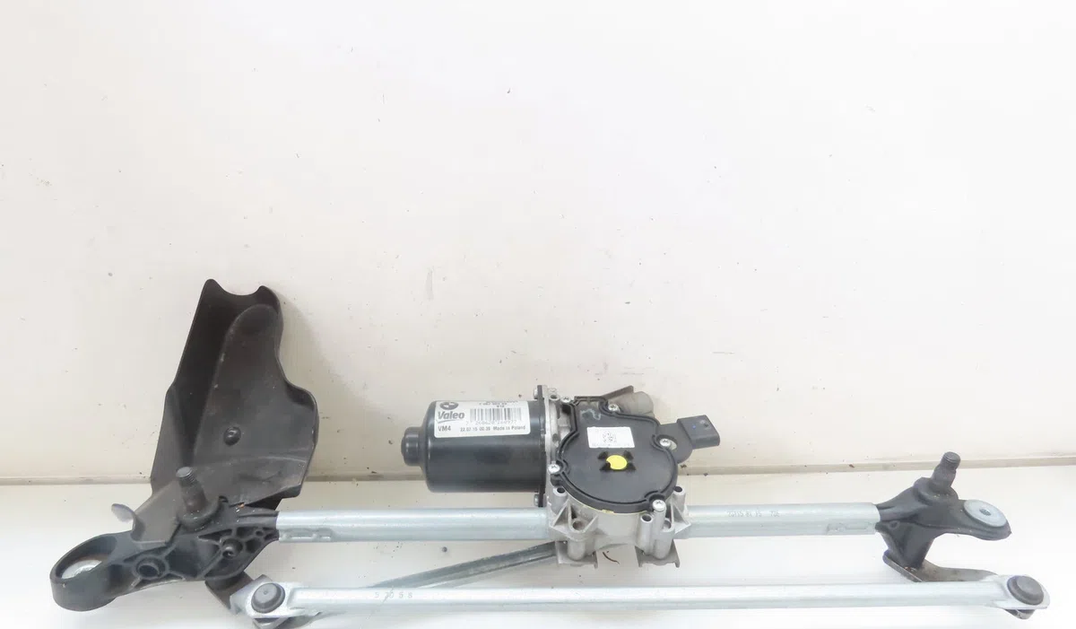 Moteur essuie-glace avant BMW SERIE 4 2015 occasion