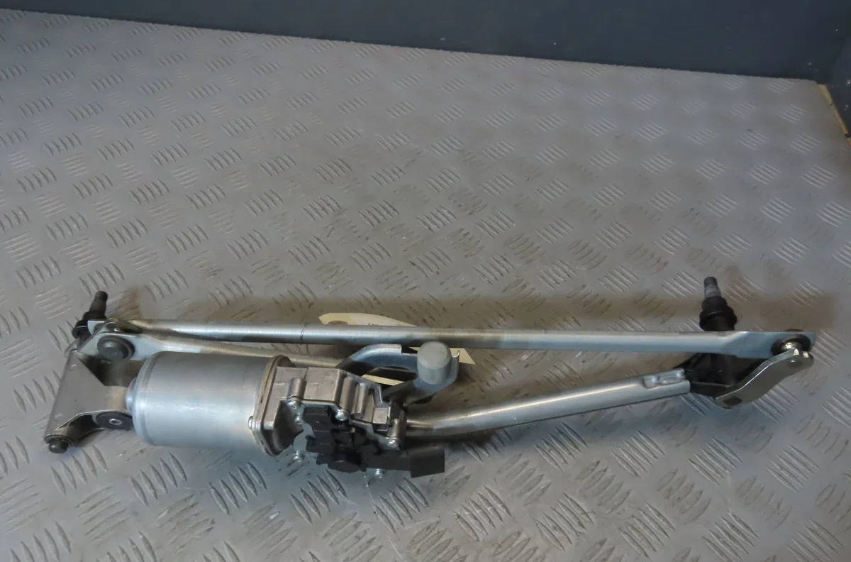 Moteur essuie-glace avant BMW X1 2013 occasion