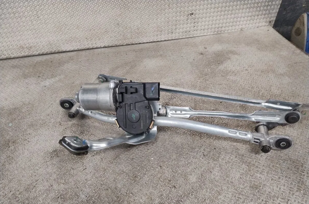 Moteur essuie-glace avant Bmw X1 (U11) Xdrive 25 e plug-in-hybrid (2022) occasion