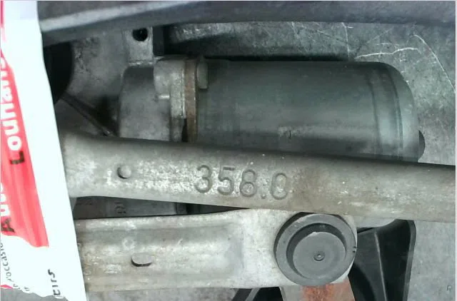 Moteur essuie-glace avant Chrysler VOYAGER IV (RG, RS) 2.8 crd (2004-2008) occasion