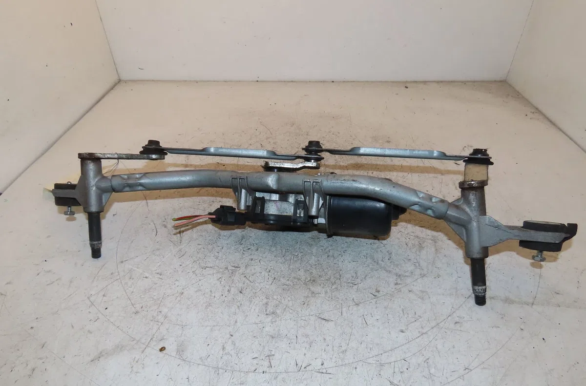 Moteur essuie-glace avant Citroën C3 II (SC_) 1.4 hdi 70 (sc8hzc, sc8hr0, sc8hp4) (2009) 5 portes occasion