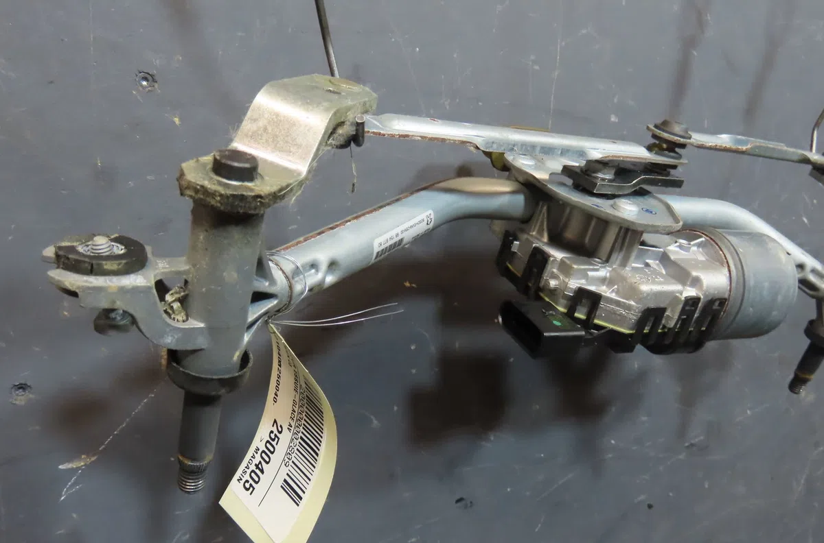 Moteur essuie-glace avant Citroën C3 III (SX) 1.6 bluehdi 75 (2016) occasion
