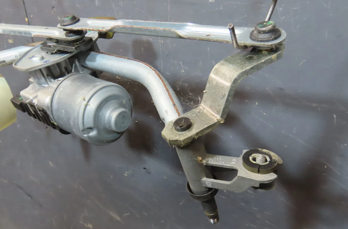 Moteur essuie-glace avant Citroën C3 III (SX) 1.6 bluehdi 75 (2016) occasion