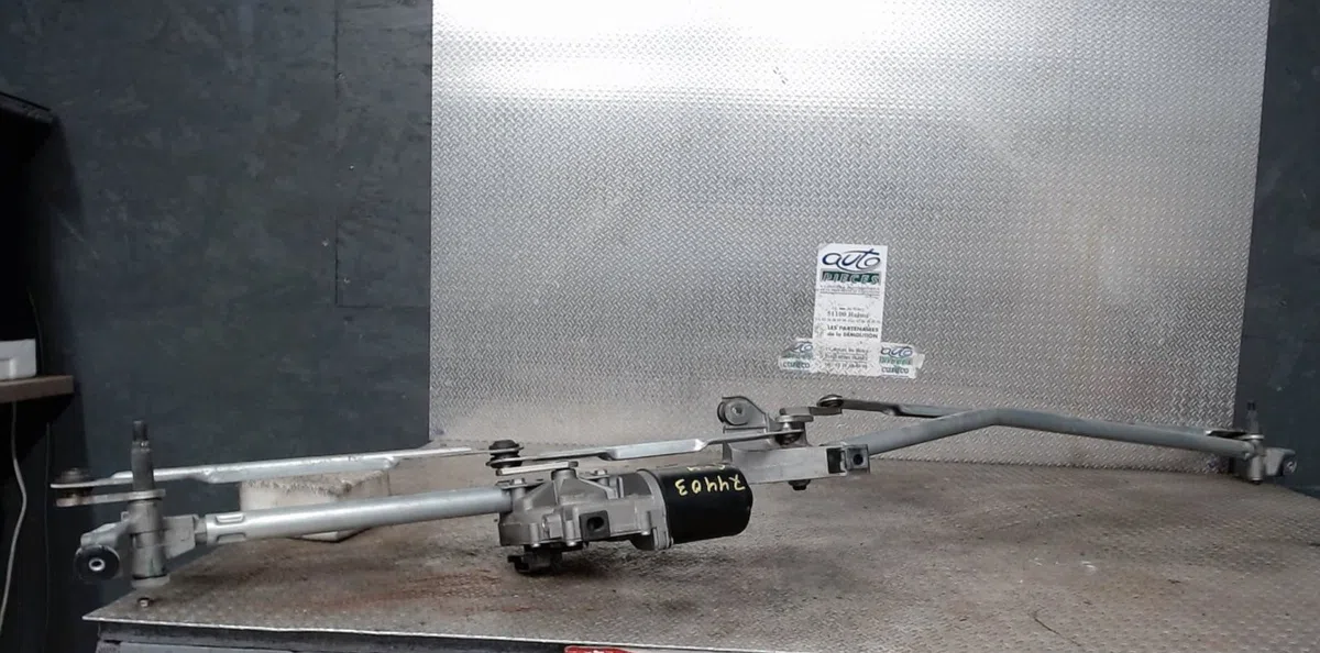 Moteur essuie-glace avant Citroen C4 II (NC_) 1.6 hdi 110 (2009) 5 portes occasion