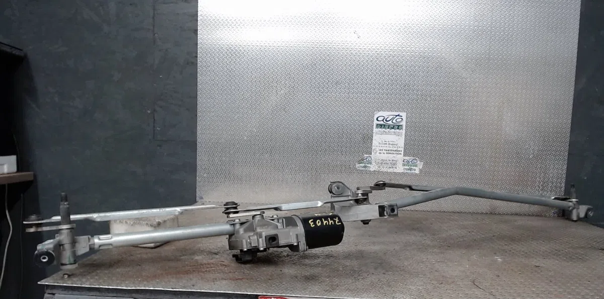 Moteur essuie-glace avant Citroen C4 II (NC_) 1.6 hdi 110 (2009) 5 portes occasion