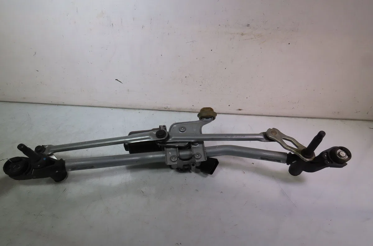 Moteur essuie-glace avant Citroën C4 III (BA_, BB_, BC_) 1.5 bluehdi 130 (bbyhzb) (2020) occasion