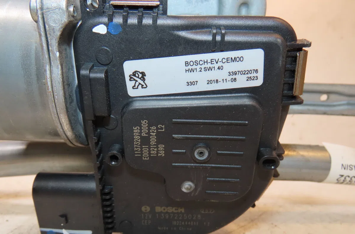 Moteur essuie-glace avant Citroën C5 AIRCROSS (A_) 1.6 puretech 180 (a45gfr) (2018) occasion