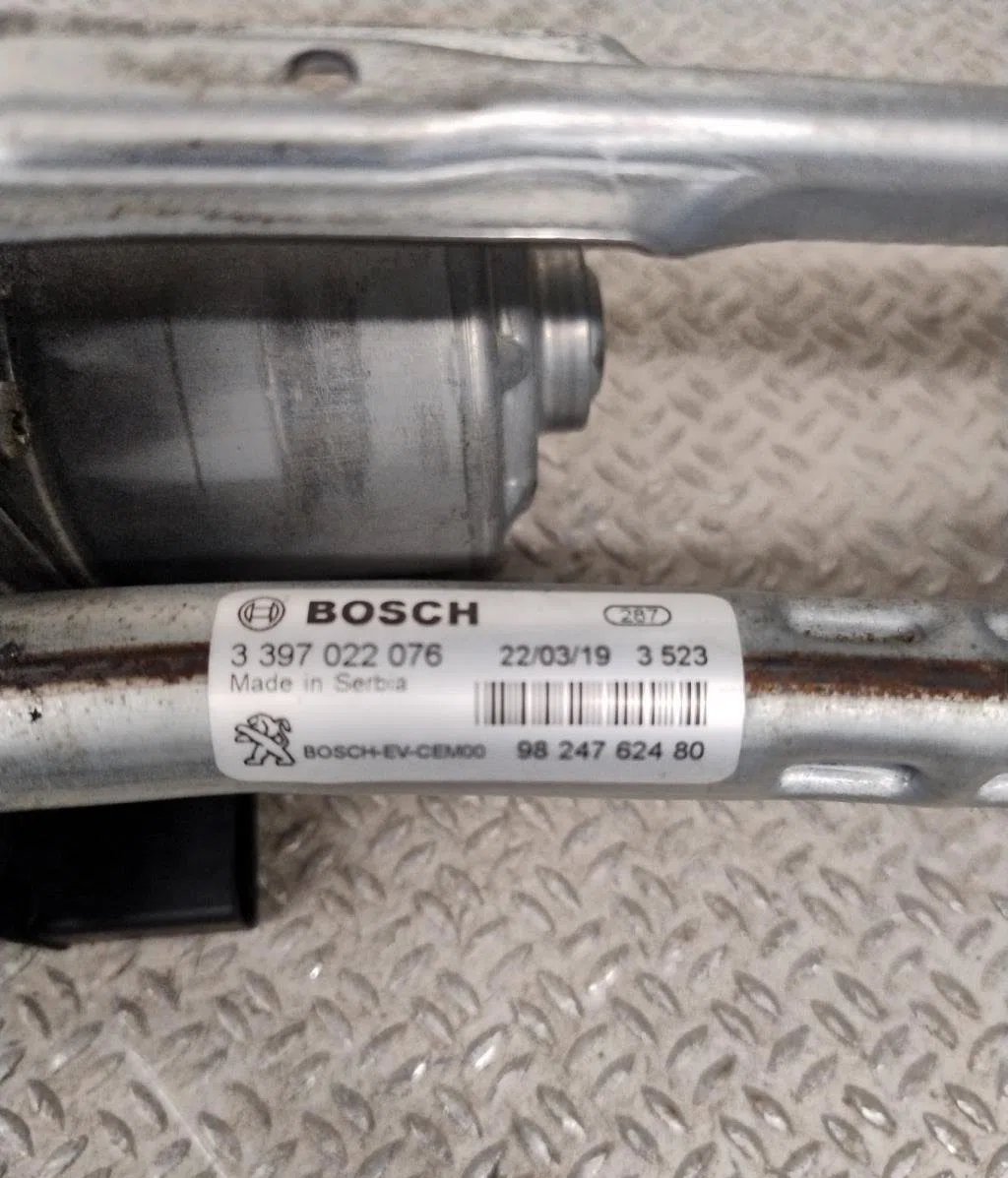 Moteur essuie-glace avant Citroen C5 AIRCROSS (A_) 2.0 bluehdi 180 (ajehzr) (2018) occasion