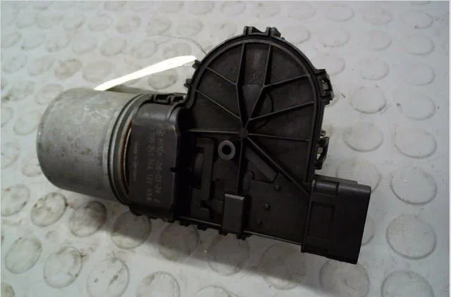 Moteur essuie-glace avant Dacia LOGAN (LS_) 1.5 dci (ls0w) (2007-2011) occasion