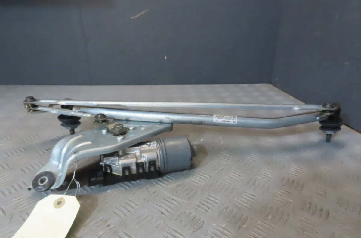 Moteur essuie-glace avant Dacia LOGAN MCV (KS_) 1.5 dci (ks0w) (2007-2012) 5 portes occasion