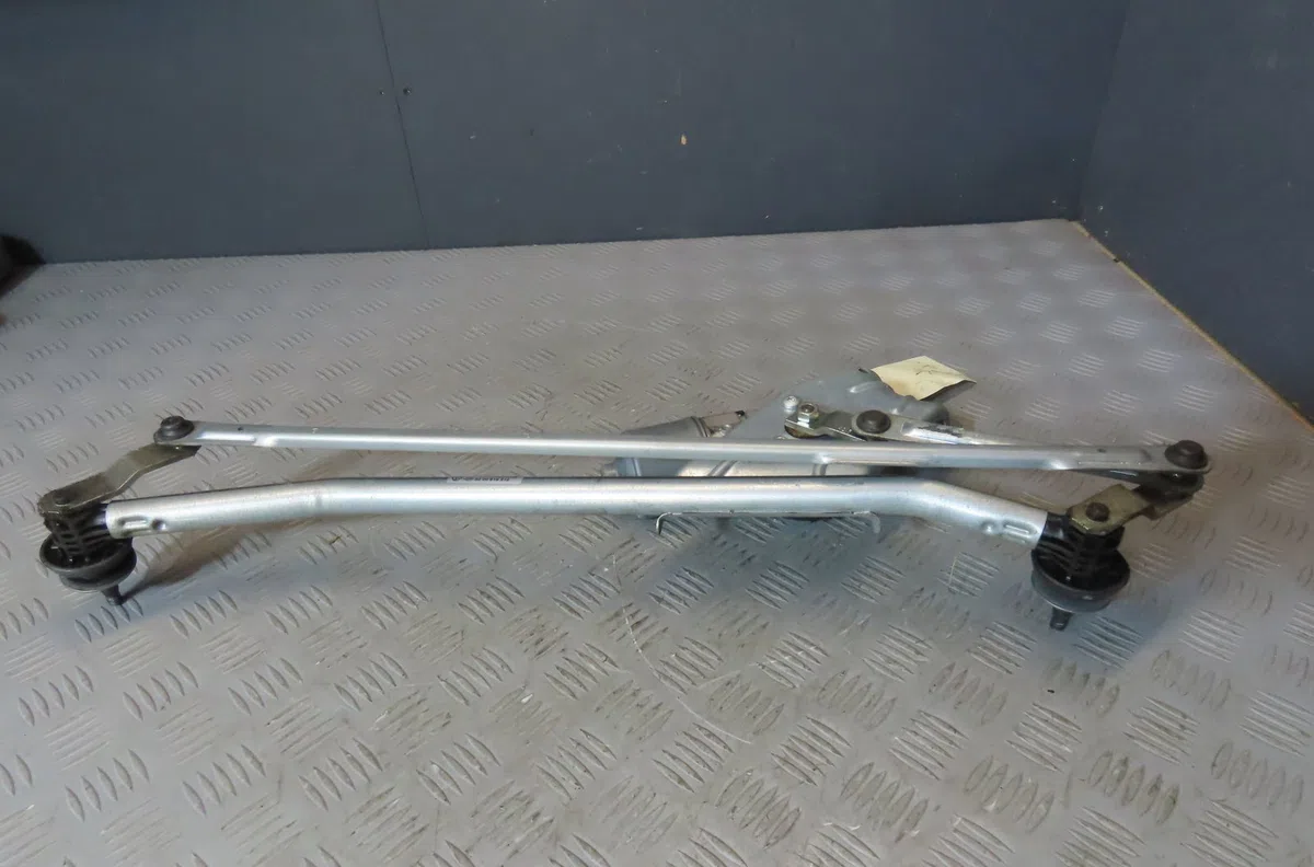 Moteur essuie-glace avant Dacia LOGAN MCV (KS_) 1.5 dci (ks0w) (2007-2012) 5 portes occasion