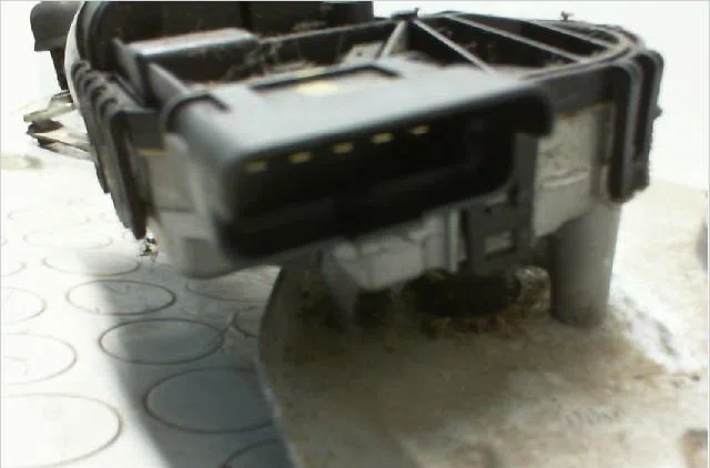 Moteur essuie-glace avant DACIA SANDERO I Phase 1 06-2008--10-2012 1.4 MPI 75ch occasion