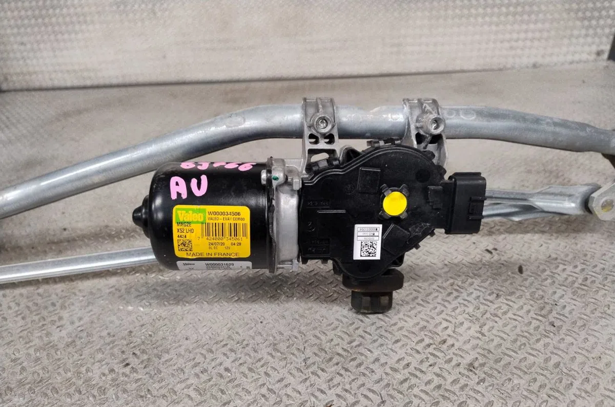 Moteur essuie-glace avant Dacia SANDERO II 1.0 sce 75 (b8jc, b8jd) (2016) occasion