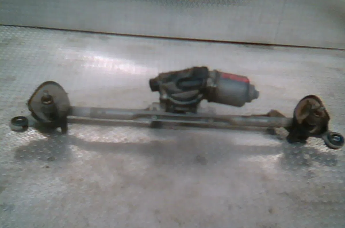 Moteur essuie-glace avant DAIHATSU SIRION 2  SIRION 2 occasion