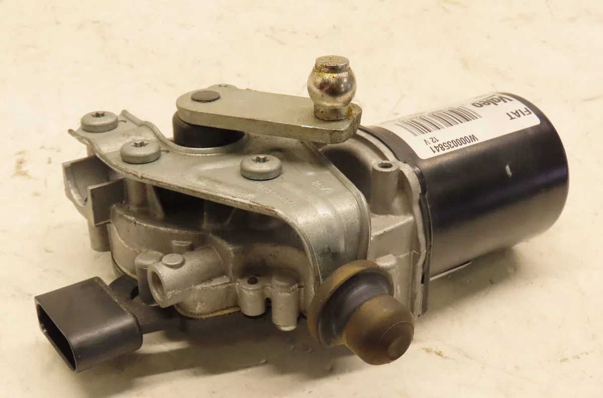 Moteur essuie-glace avant Fiat 500L (351_, 352_) 1.6 d multijet (199lye1b) (2013) occasion