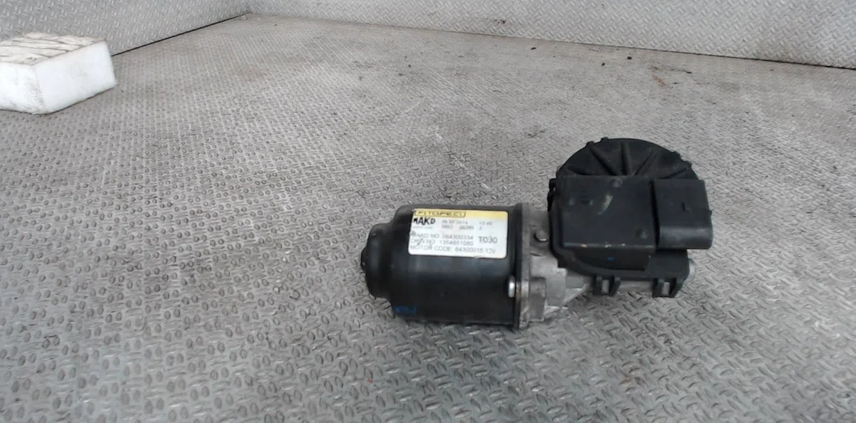 Moteur essuie-glace avant Fiat FIORINO Camionnette-Monospace (225_) 1.3 d multijet (225bxd1a, 225bxb1a, 225bxb11) (2007)
