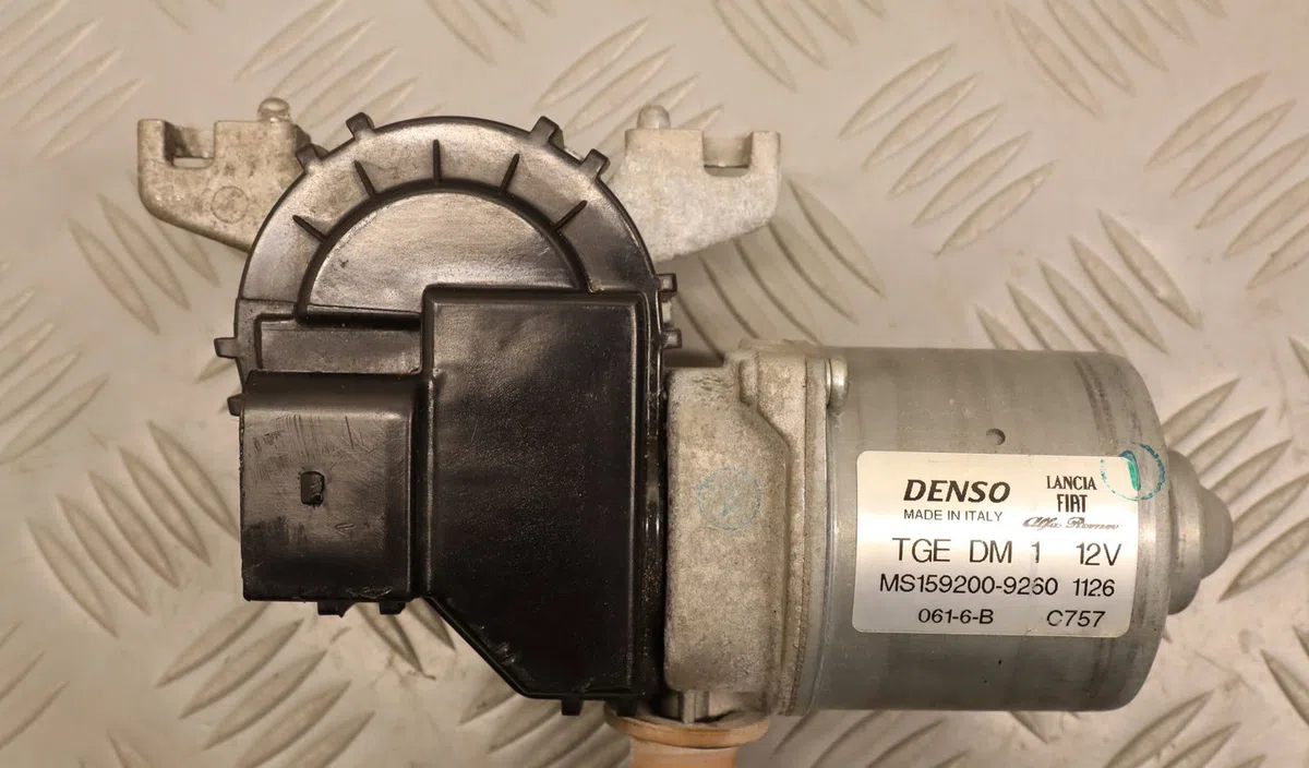 Moteur essuie-glace avant Fiat PANDA (312_, 319_) 1.2 (312pxa1a) (2012) occasion