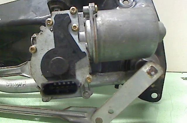 Moteur essuie-glace avant FORD FIESTA 2003 occasion