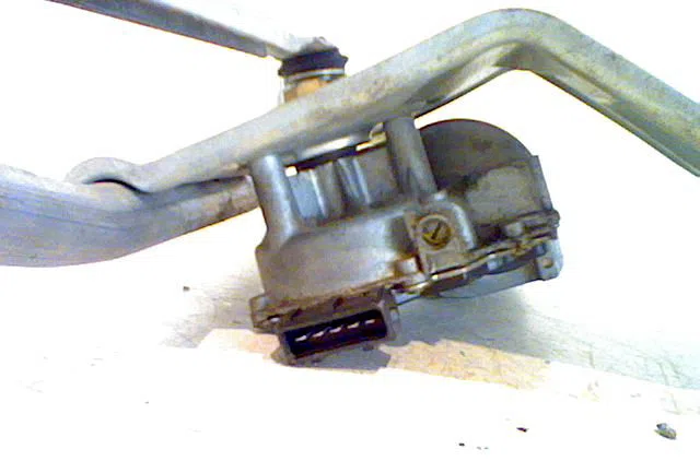 Moteur essuie-glace avant FORD FIESTA IV 2001 occasion