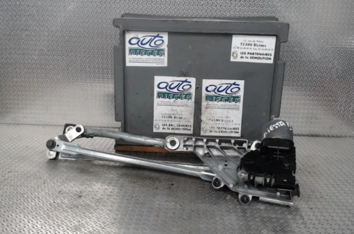 Moteur essuie-glace avant Ford FIESTA VI (CB1, CCN) 1.4 (2008) occasion
