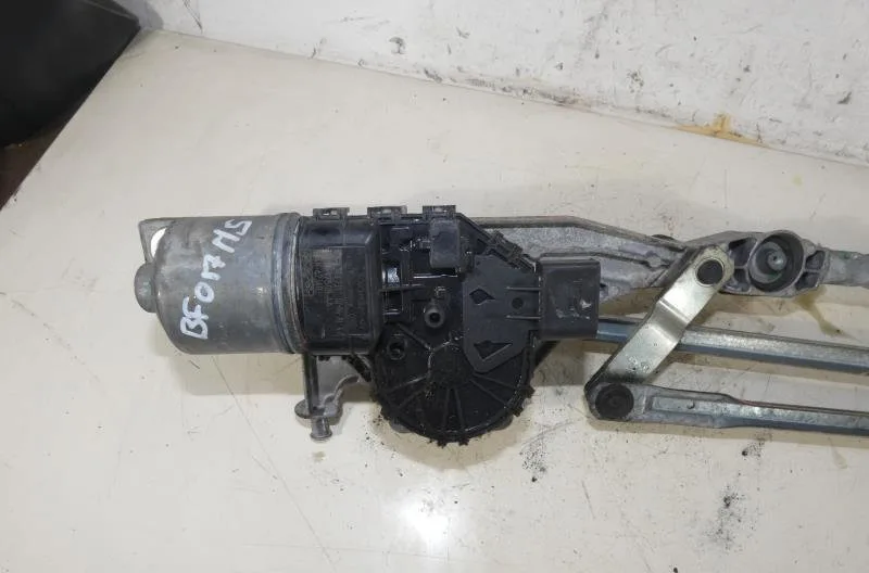 Moteur essuie-glace avant FORD FOCUS 2 PHASE 1 BREAK occasion