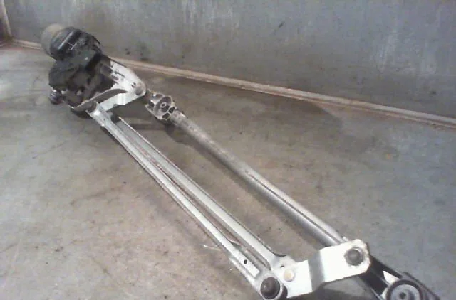 Moteur essuie-glace avant FORD FOCUS 2004 occasion