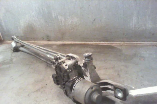 Moteur essuie-glace avant FORD FOCUS 2004 occasion