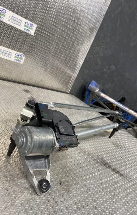 Moteur essuie-glace avant FORD FOCUS 4  FOCUS 4 PHASE 1 occasion