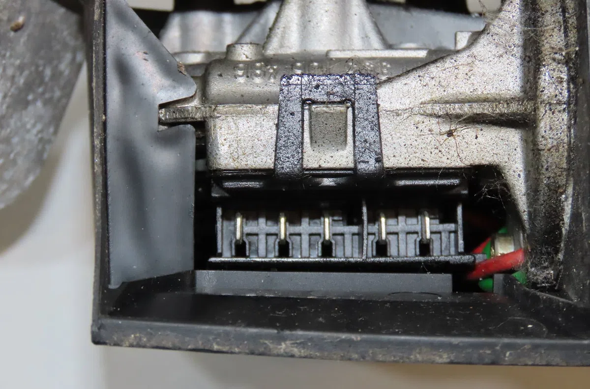 Moteur essuie-glace avant Ford FOCUS I (DAW, DBW) 1.8 tdci (2001-2004) occasion