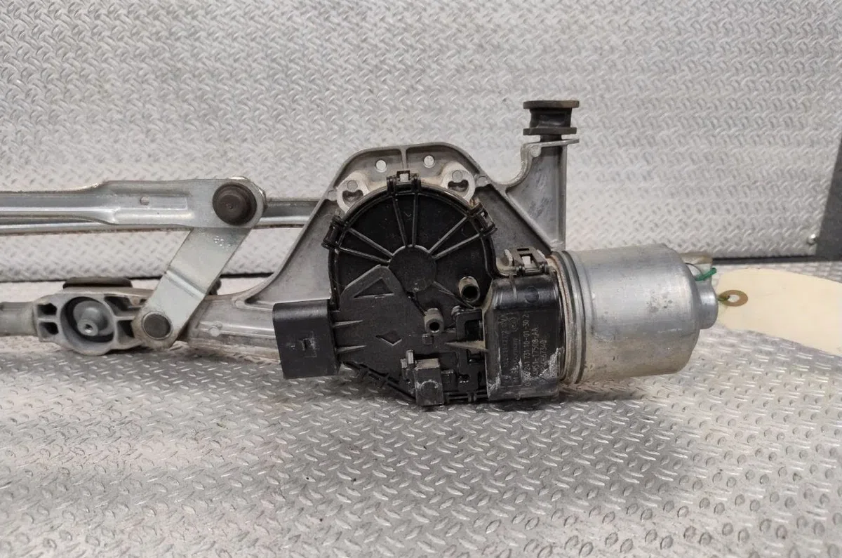 Moteur essuie-glace avant Ford FOCUS II (DA_, HCP, DP) 1.8 tdci (2005-2012) occasion