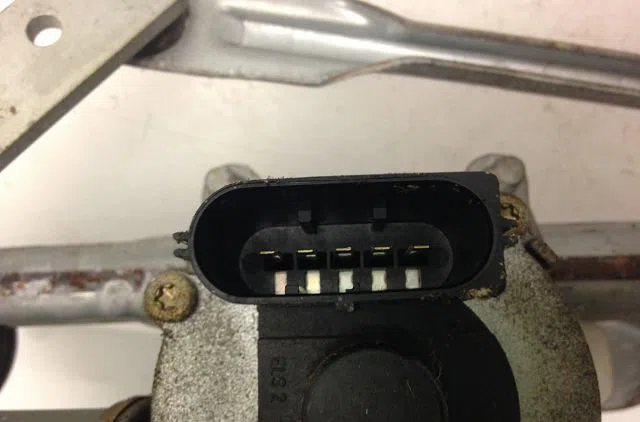 Moteur essuie-glace avant FORD FUSION 2004 occasion