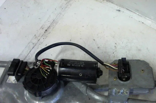 Moteur essuie-glace avant FORD GALAXY 1998 occasion