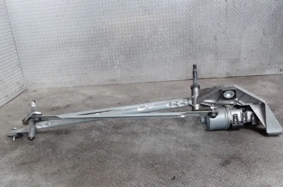 Moteur essuie-glace avant FORD KUGA 1  0 occasion