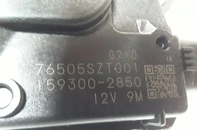 Moteur essuie-glace avant Honda CR-Z (ZF) 1.5 ima (zf1) (2010) occasion
