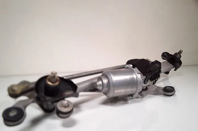 Moteur essuie-glace avant Honda CR-Z (ZF) 1.5 ima (zf1) (2010) occasion