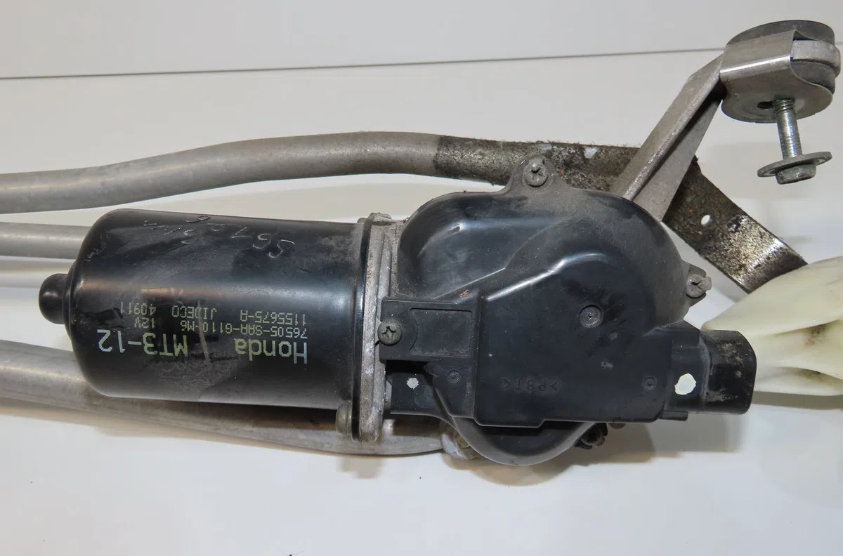 Moteur essuie-glace avant Honda JAZZ II (GD_, GE3, GE2) 1.3 idsi (gd1) (2002-2008) occasion