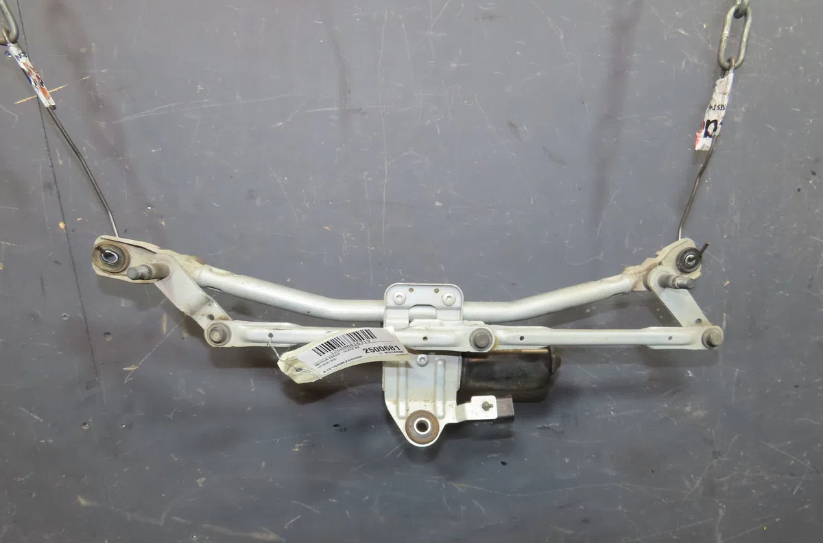 Moteur essuie-glace avant Hyundai Ix35 (LM, EL, ELH) 1.7 crdi (2010) 5 portes occasion