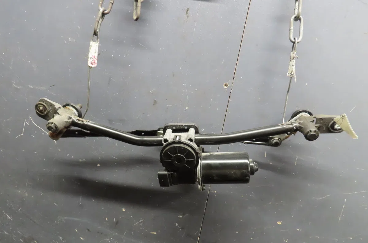 Moteur essuie-glace avant Kia CEE'D 3-5 portes (ED) 1.6 crdi 115 (2006-2012) occasion